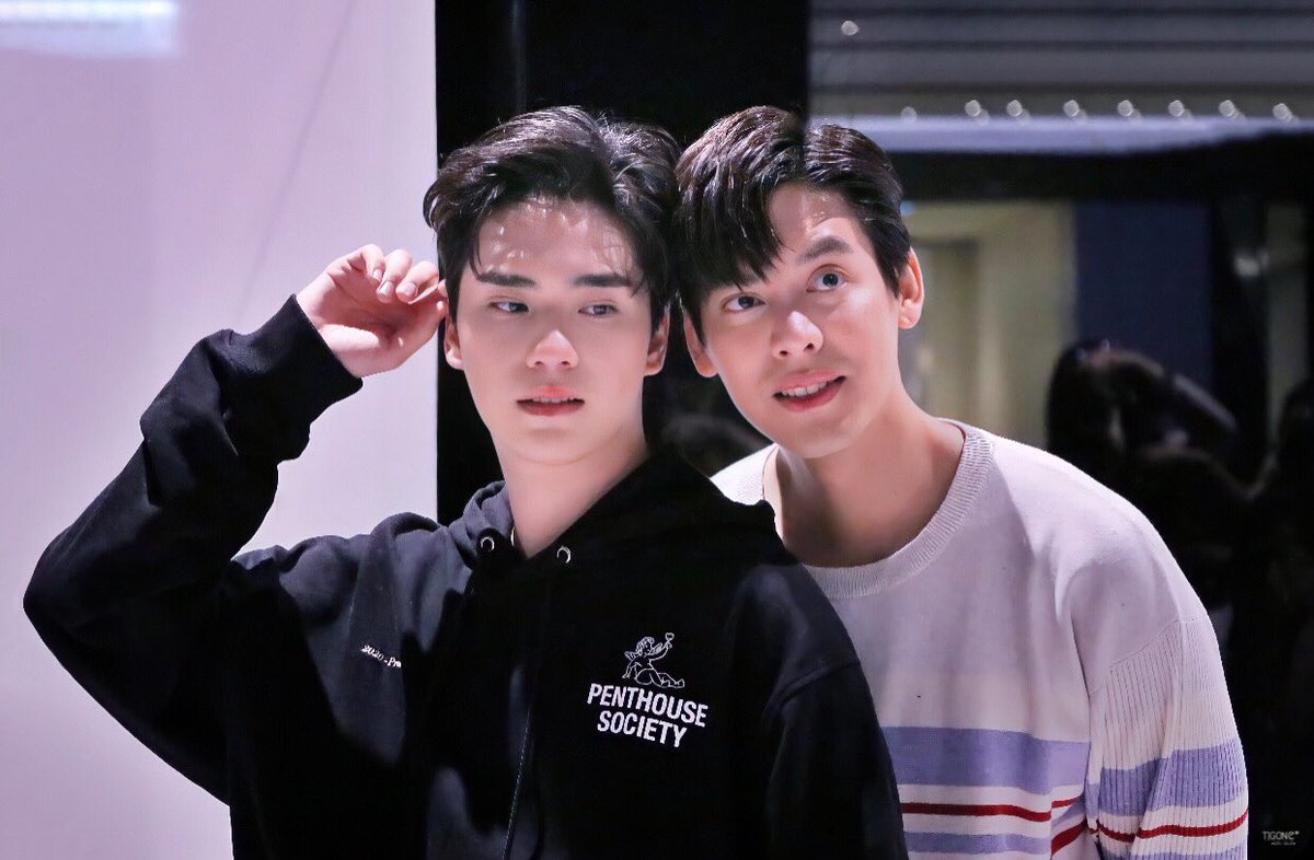 daburuTT's tweet photo. ทำไมตอนถ่ายไม่เขินน๊าาา
อารมณ์มันพาไป… ตี๋กล่าว 😳

/รูปไม่เกี่ยวกับแคปชั่น 🤣

#TaeDarvid 
#TEeThanapon https://t.co/n1KUEJ7yRy