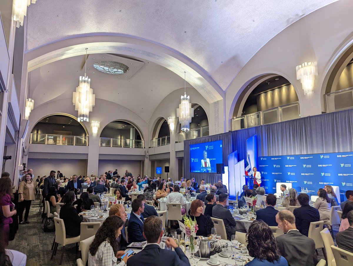 TorontoRBOT's tweet image. Our 2022 Annual Lunch kicks off! It’s great being back at Arcadian Court with 300+ attendees for the 6th annual lunch. @TorontosMayor will be addressing our business community.

The room is electric!