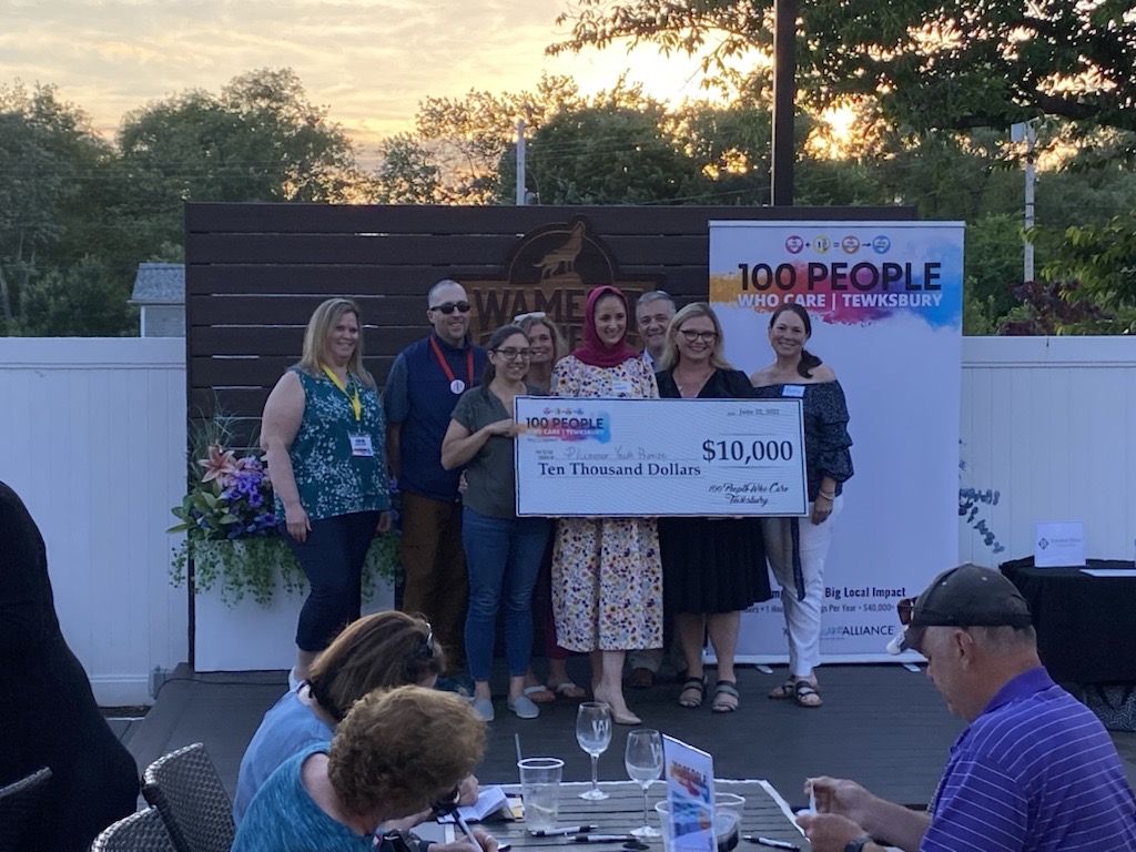 Thank you to @100PeopleWhoCareTewksbury, a members-only giving circle, for the generous award of $10K! It’s private donations like these, that help us go above and beyond the basic services that help bring a family together. #FosterCare #FamilyForEveryone