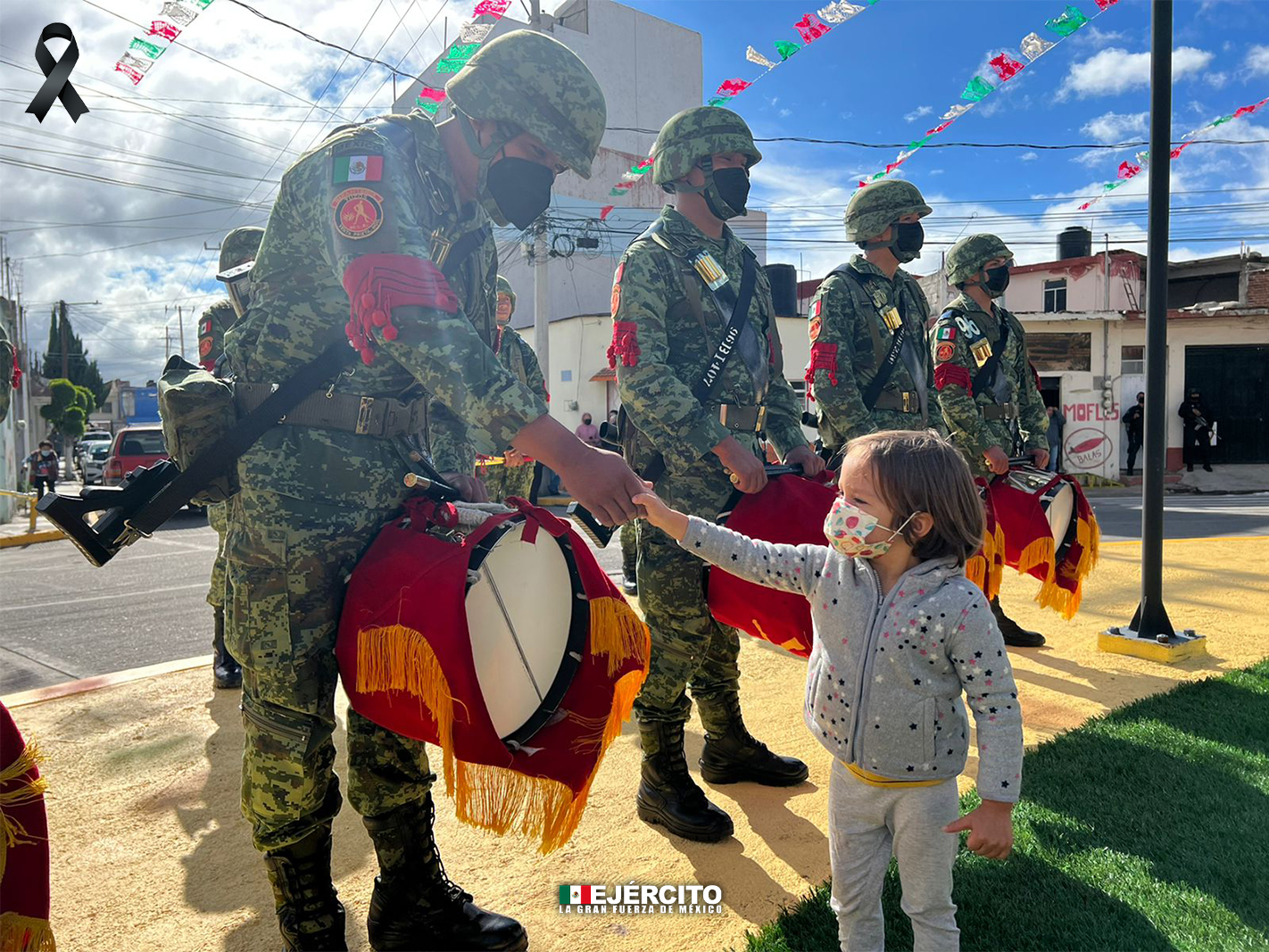 SEDENAmx on X: La Banda de Música de la #IRegiónMilitar en coordinación  con personal perteneciente a la #18ZonaMilitar del #EjércitoMexicano  participaron en una presentación musical a los habitantes de #Tulancingo,  #Hidalgo. #PromoviendoLaCulturaMusical #