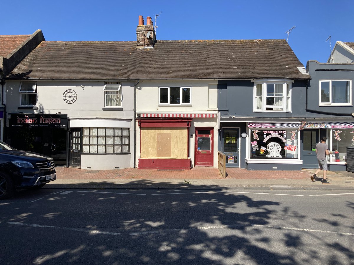 EightfoldProp's tweet photo. Now Available: 155 London Road. Up to 1,152 sq ft. #BurgessHill #ToLet #Retail #RetailHighStreet #RetailInTown #RetailOutOfTown #A3RestaurantsandCafes #RestaurantCafe #Takeaway #EightfoldProperty https://t.co/Js8zBXHgTh https://t.co/XfLtxNysbs