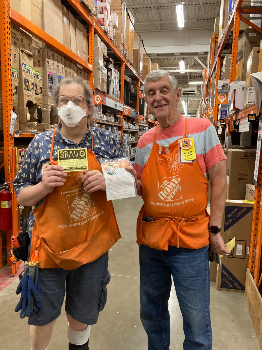 GojeDebora's tweet photo. Mark always amazes me with his hard work. And Art great DH always recognizing awesome associates 🙂 https://t.co/6P3LXO0P0B