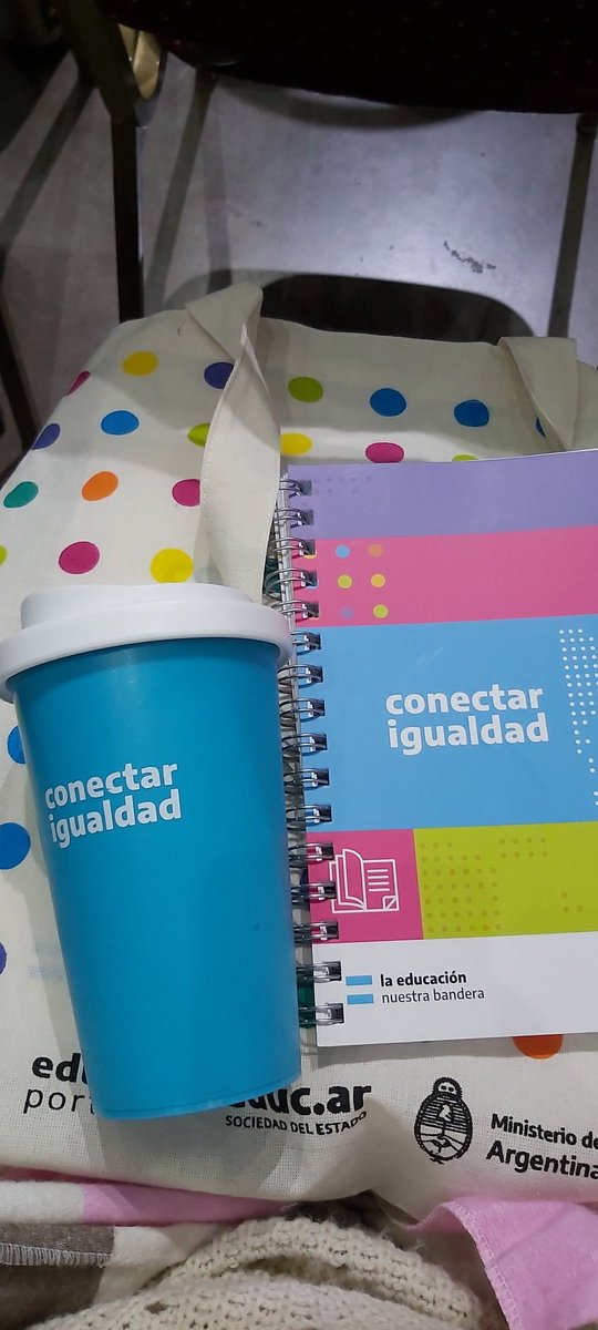 CLAUDINA_SOTTER's tweet photo. Y luego de un largo viaje llegamos a La Rioja. Lanzamiento programa inclusión digital educativa.#conectarigualdad . Com el equipo a full. @DDE_Coloner @cge_entrerios @CoordiCTIP https://t.co/zDuGpcN8SH