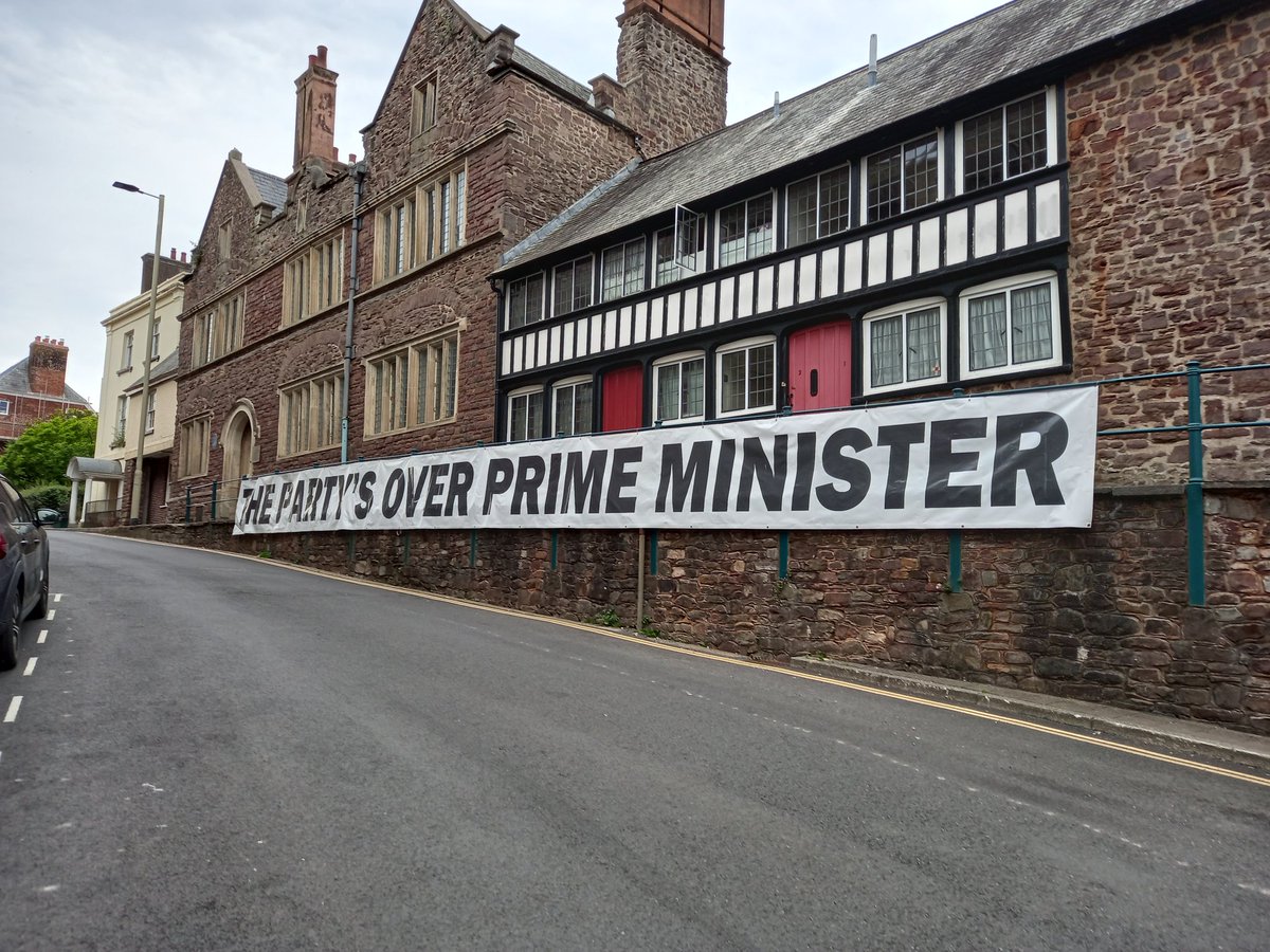 Seen in Tiverton about 2 hours ago.