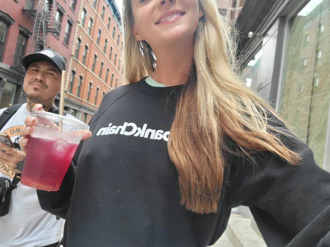 Watch Allie Eve Knox's leaked NSFW photo on TwXstars