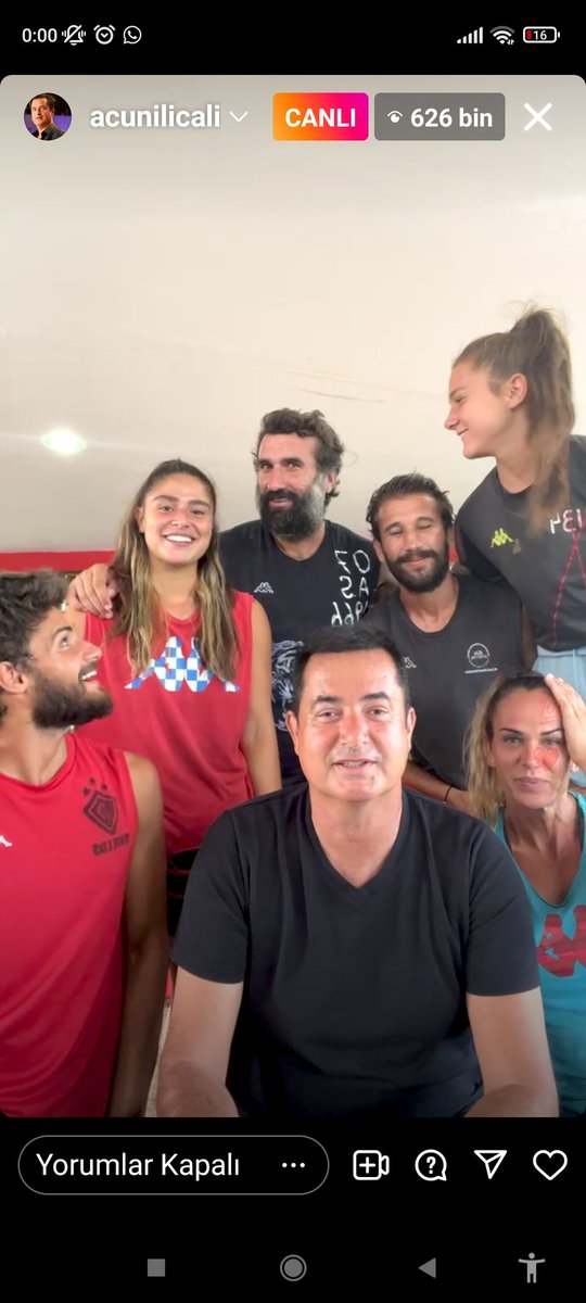 CanavariTv's tweet photo. O değil de #hikbat
bu sezonun en reel ship i 😂#BatuhanKaracakaya #Survivor2022AllStar https://t.co/UqMn4TNYZb