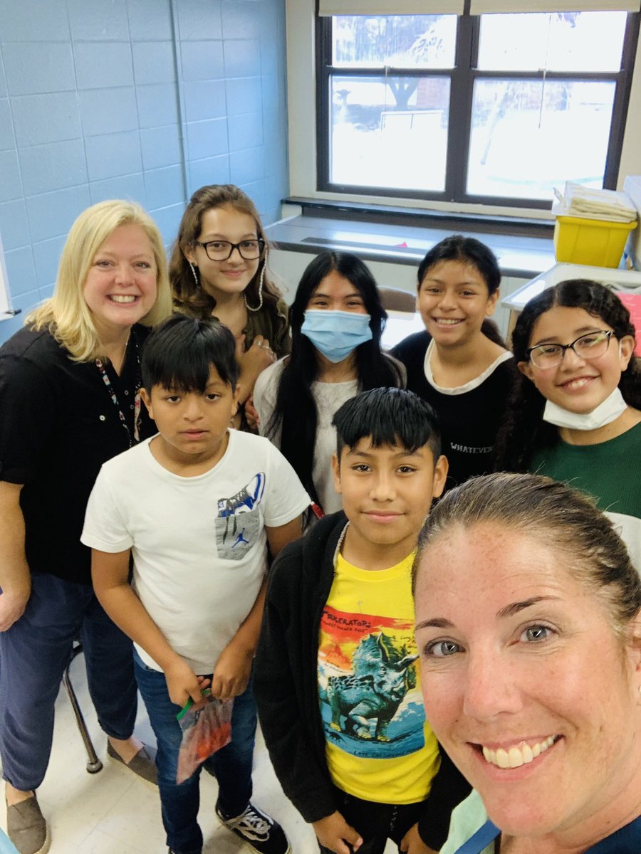 ClareRusso111's tweet photo. Good luck to our multilingual 5th graders heading to the Middle School! We are so proud of your accomplishments and all of your hard work this year! Keep smiling and doing your best! https://t.co/YuBTtfSXnq