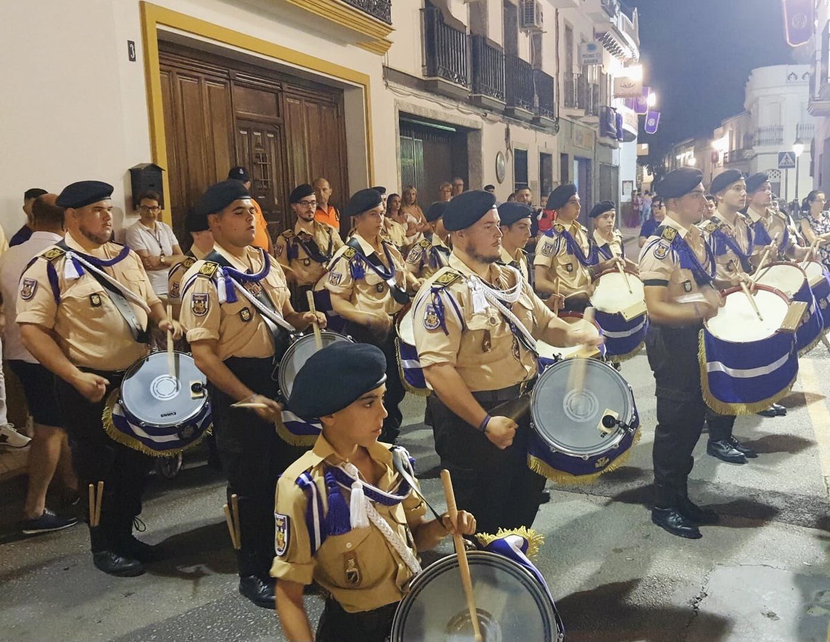 moraosalhgrande's tweet photo. Retreta de la Banda de Cornetas y Tambores con Escuadras de Gastadores y Guiones @Boinas_Negras. #DíadeJesús22 #AlhaurinelGrande #CofradiasMLG https://t.co/Oy5V4hm5o2