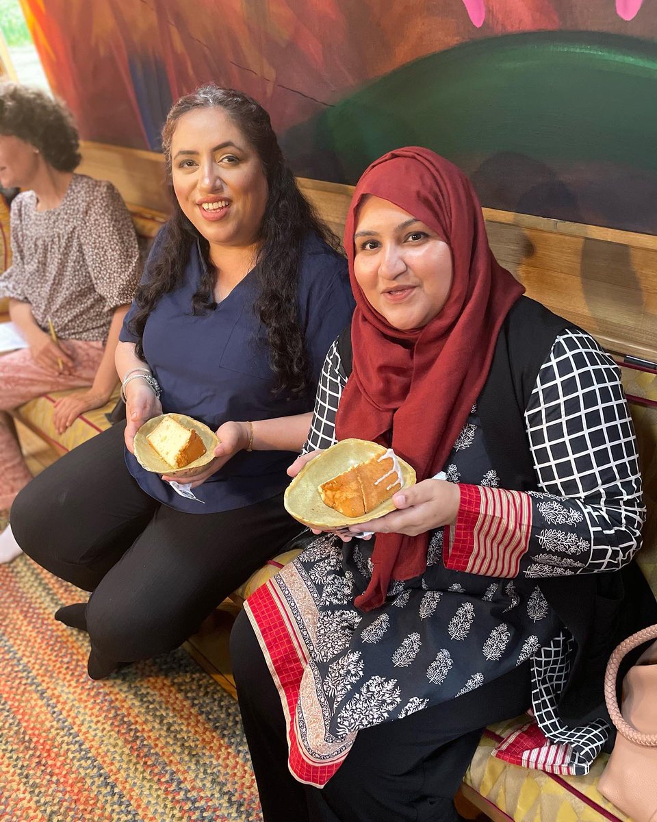 DsnMerpol's tweet photo. Had my first narrow boat experience with @FoxandWindmill , celebrating their new book #intothewilds ! Great evening hearing the short story #TheTroussesu written by my bestie Samina H.Bakhsh ! #creativity #shortstories #shortstorywriter #SouthAsian #Diversity #Amazing #culture https://t.co/hcHa37nCaf