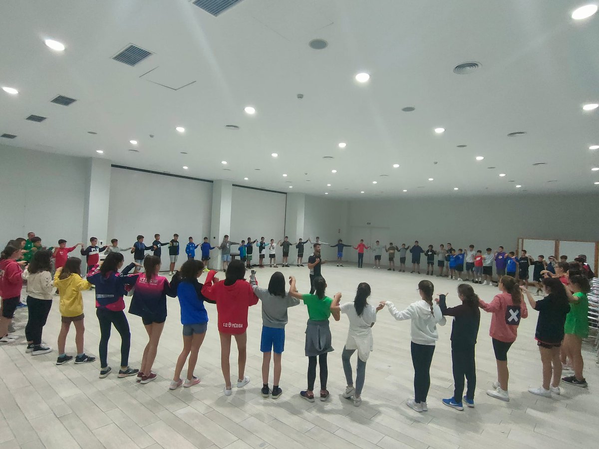 FExB's tweet photo. 🏕️ CAMPUS FExB

Esta tarde hemos comenzado nuestro campus en Baños de Montemayor, después de dos años sin poder celebrarlo. ¡Muchas ganas de pasarlo bien estos días!

📸📸📸📸

#DeporteResponsable
@DXTextremadura https://t.co/TW7xZq0Otr