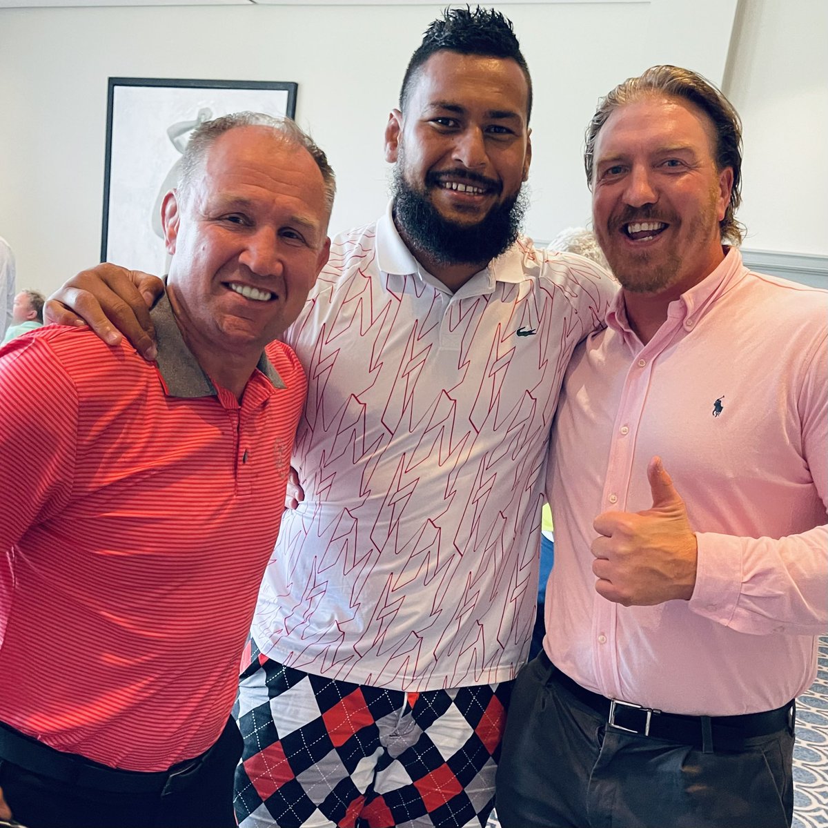 When you are surrounded by two old GOATS 🐐 

Great Golfing With The Lads.