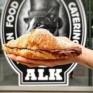 MVegFest's tweet photo. A Toronto based, family-run food business. Inspired by #animalrights and #socialjustice, our vendor @animalLkitchen is committed to bringing you affordable #vegan options. Visit our store at 100 Broadview Ave, Toronto. #MVF2022 ⁣
.⁣
#portcredit #mississaugafoodie #mississauga https://t.co/LO6uCDsCgk