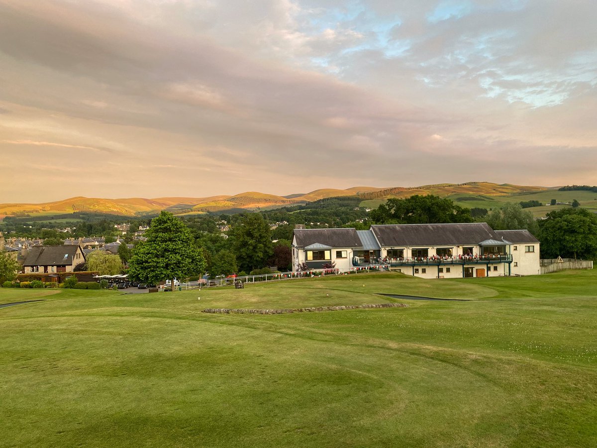 PeeblesGC's tweet photo. 10pm … still time for a few holes!
#MidsummerNights https://t.co/IpCvEvvo00