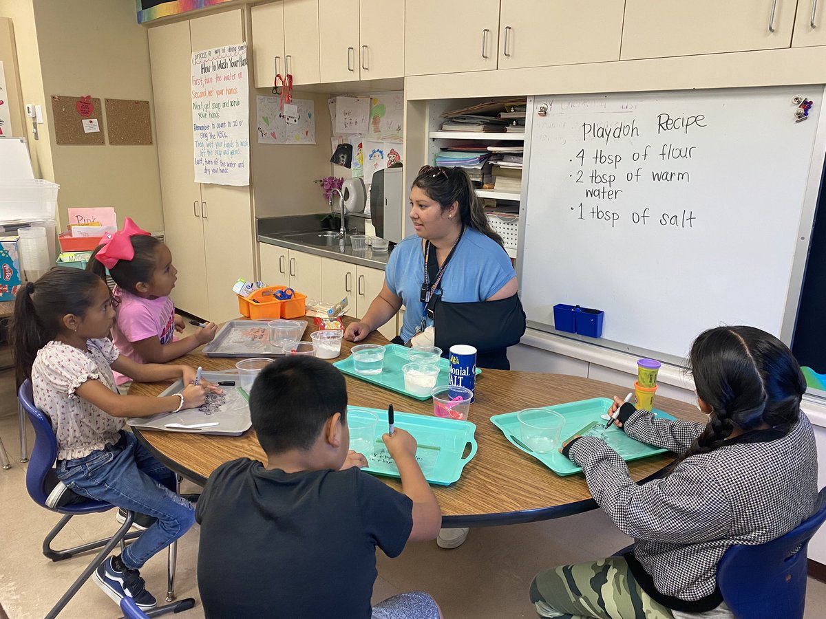 Innovation in action at 🤖 🤖 #SummerBRIDGE <a href="/LasLomasSchool/">Las Lomas</a> #lhcsd #carpefuturum