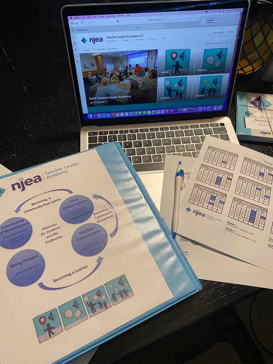 Christine Candarella tweet media