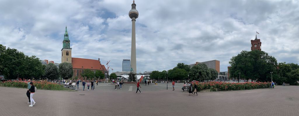 Here are some highlights and insights from the June 2022 <a href="/dotfmp/">pixi</a> conference, including new info from <a href="/ClarisOfficial/">Claris, an Apple company</a> about plans for Claris FileMaker platforms. blog.beezwax.net/dotfmp-confere…