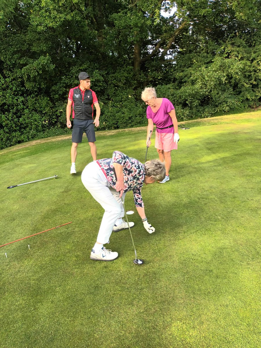 Ladies get into golf session this evening! Beautiful weather for it. 
#marplegolfclub #golf #ladiesgolf #getintogolf