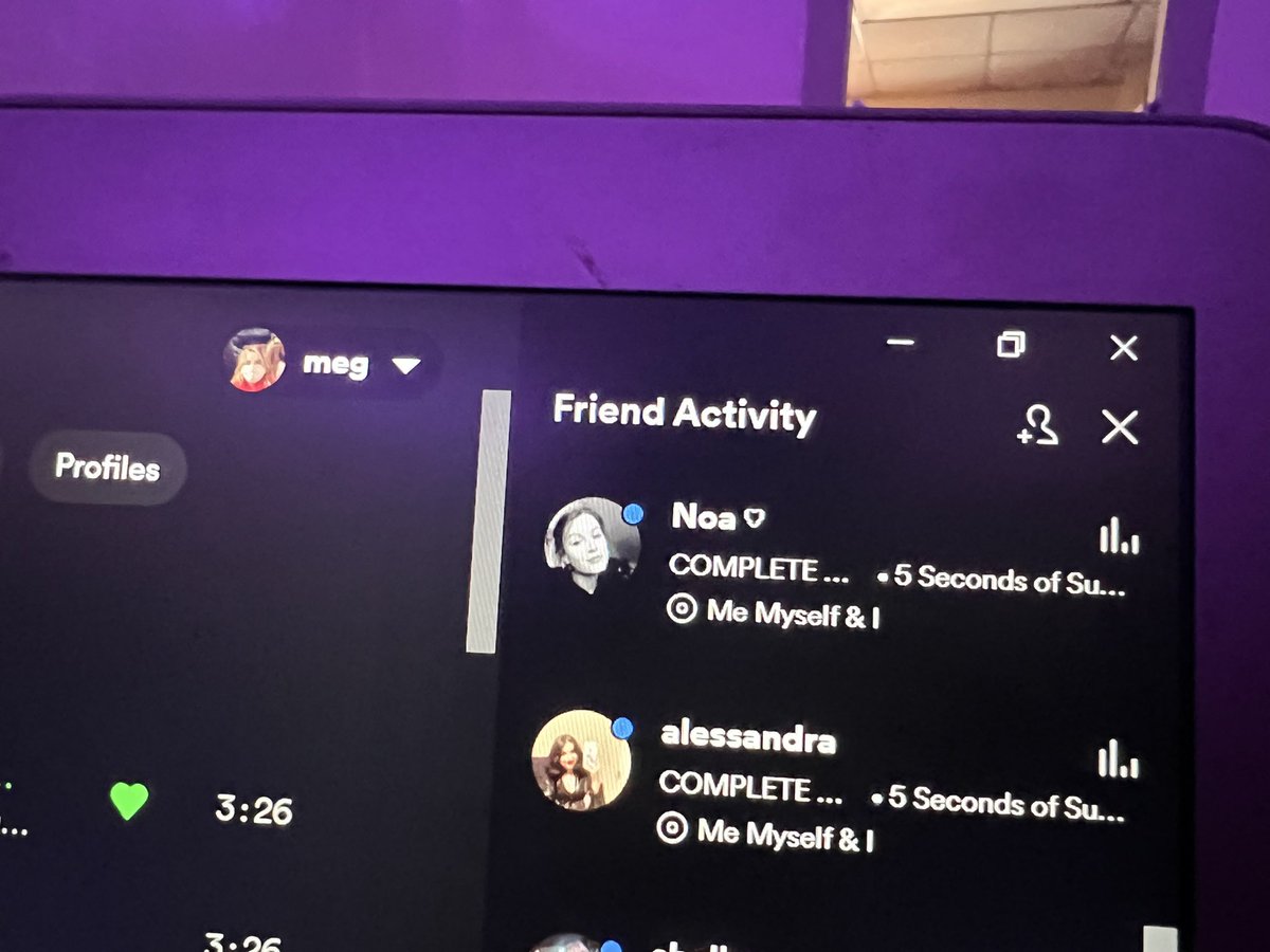 PlaceInMeg's tweet image. everyone on spotify is passing the @5SOS vibe check #MeMyselfAndI #CompleteMess #TakeMyHand