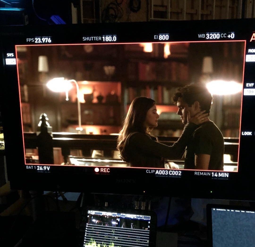 tribrid_17's tweet photo. "our first shot in our first scene of the show, was between hope and landon. it felt right to end it that way." https://t.co/7xs35s4CO9