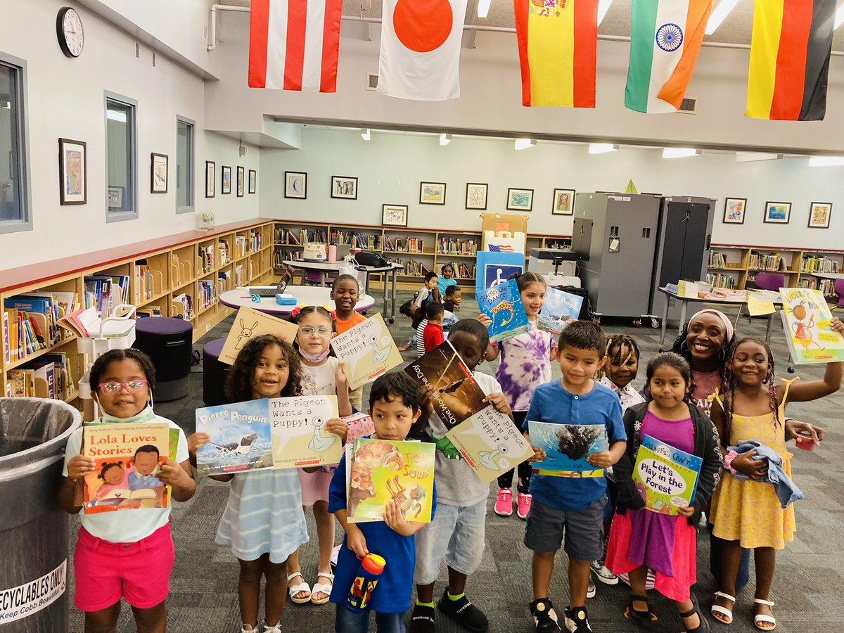 EmanuelTorralba's tweet photo. Books! Books! …and more books!  

Our #SLQ22 students were over the moon about all the book options available for them to take home!  #accessibility #LoveToReadHere #TravelingAndLearningByReading #WindowsDoors 

@COBB_ELA @CobbSchools @Scholastic https://t.co/1nyk5Hpbss