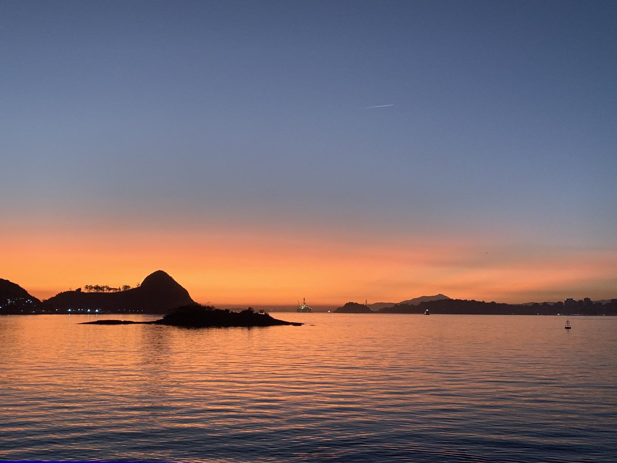 Carlosmno_'s tweet photo. O Rio de Janeiro, o melhor lugar do mundo, é brincadeirinha de neném. https://t.co/7Vte4Y8t4r
