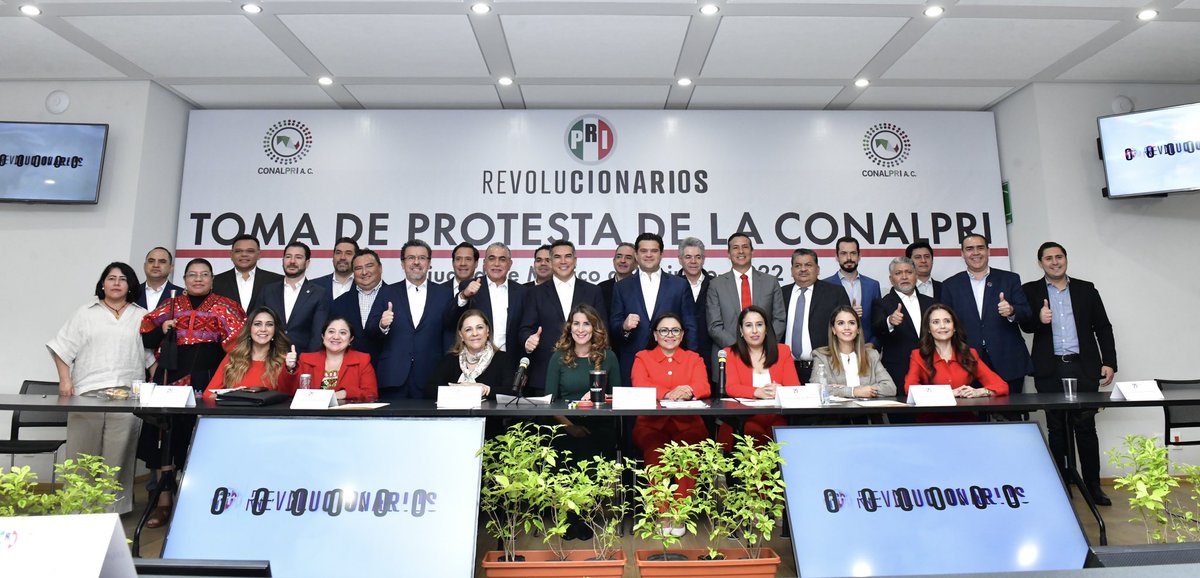 alitomorenoc's tweet photo. Reconozco el trabajo comprometido de las Diputadas y los Diputados Locales Priistas de todo México, ustedes representan uno de los enlaces más cercanos del PRI con la ciudadanía. ¡Vamos a seguir avanzando de la mano, para llevar buenos resultados al territorio! https://t.co/GC5KOBhfGL