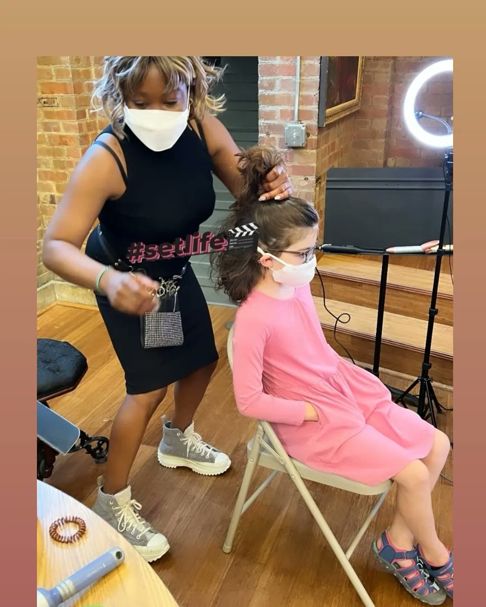Jadaisreal's tweet photo. #hairstylist #moviehair #Brooklyn #locationfilming #behindthechair #NJ #Parkslope #jadaisreal #peace https://t.co/2nRJE1g2dk