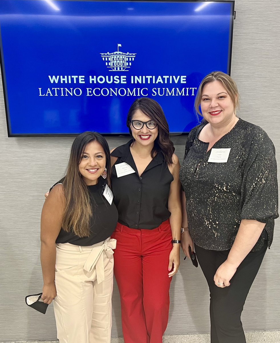 26thStChamber's tweet photo. Great morning attending the White House Initiative - Latino Economic Summit in Chicago. #whlatinos #latinosummit #economicdevelopment #smallbiz https://t.co/jjJ8nzvvJr