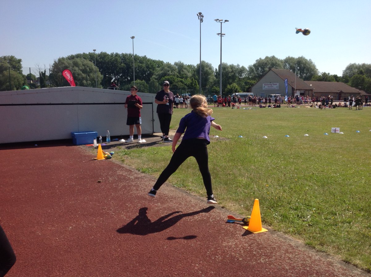 HMAthena6's tweet photo. More photos from our fabulous year 3 and 4 children. @primary_hall @InMAT_ @KETTSchoolSport 
A massive thank you to everyone involved. https://t.co/wfW731GU40