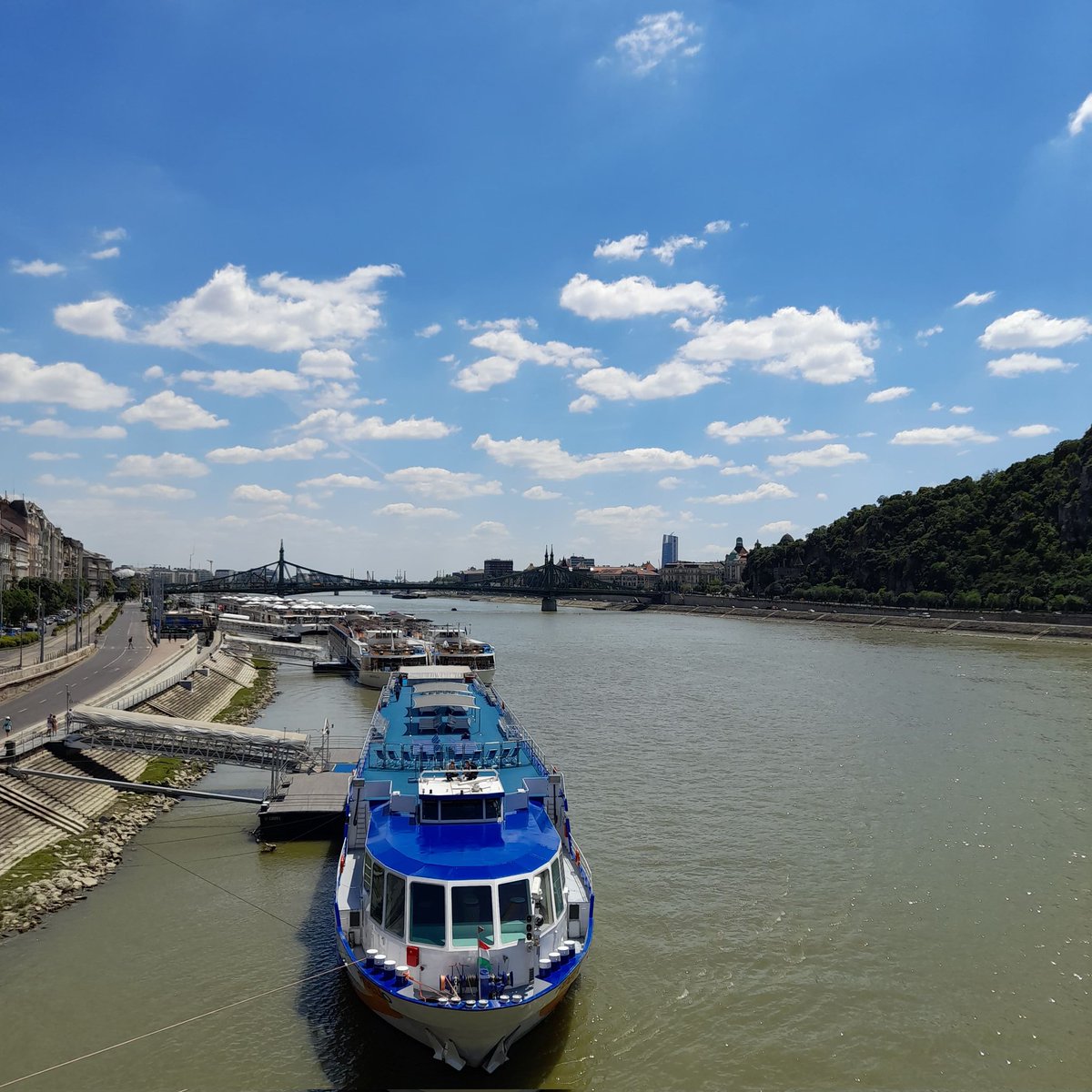 Duna, 'akmam' falan dememiş.. Budapeşte.