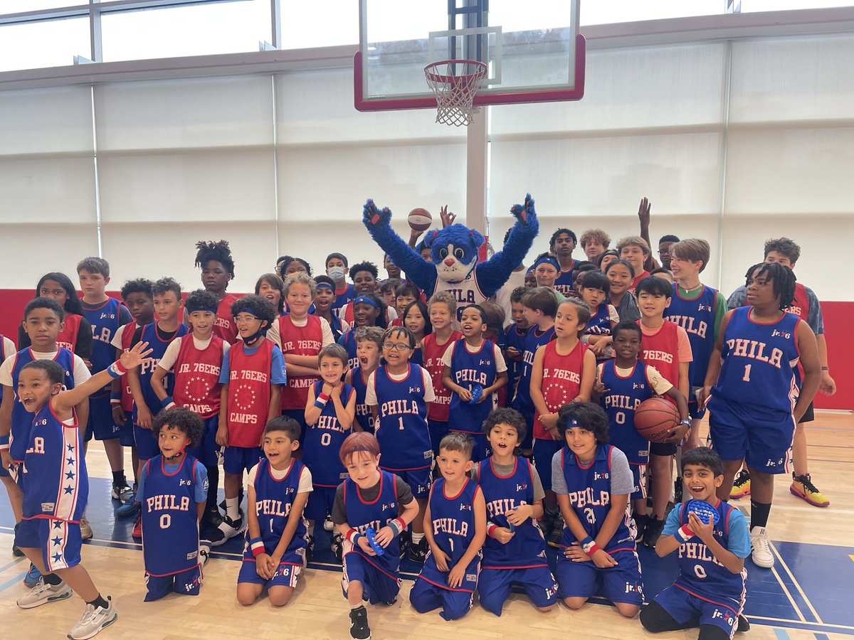 SixersFranklin's tweet photo. Started off @Jr76ersCamps with a bang…..and on Draft Day?! I definitely saw some future prospects today. 🏀 🏀 https://t.co/Eg2dCRPmT4