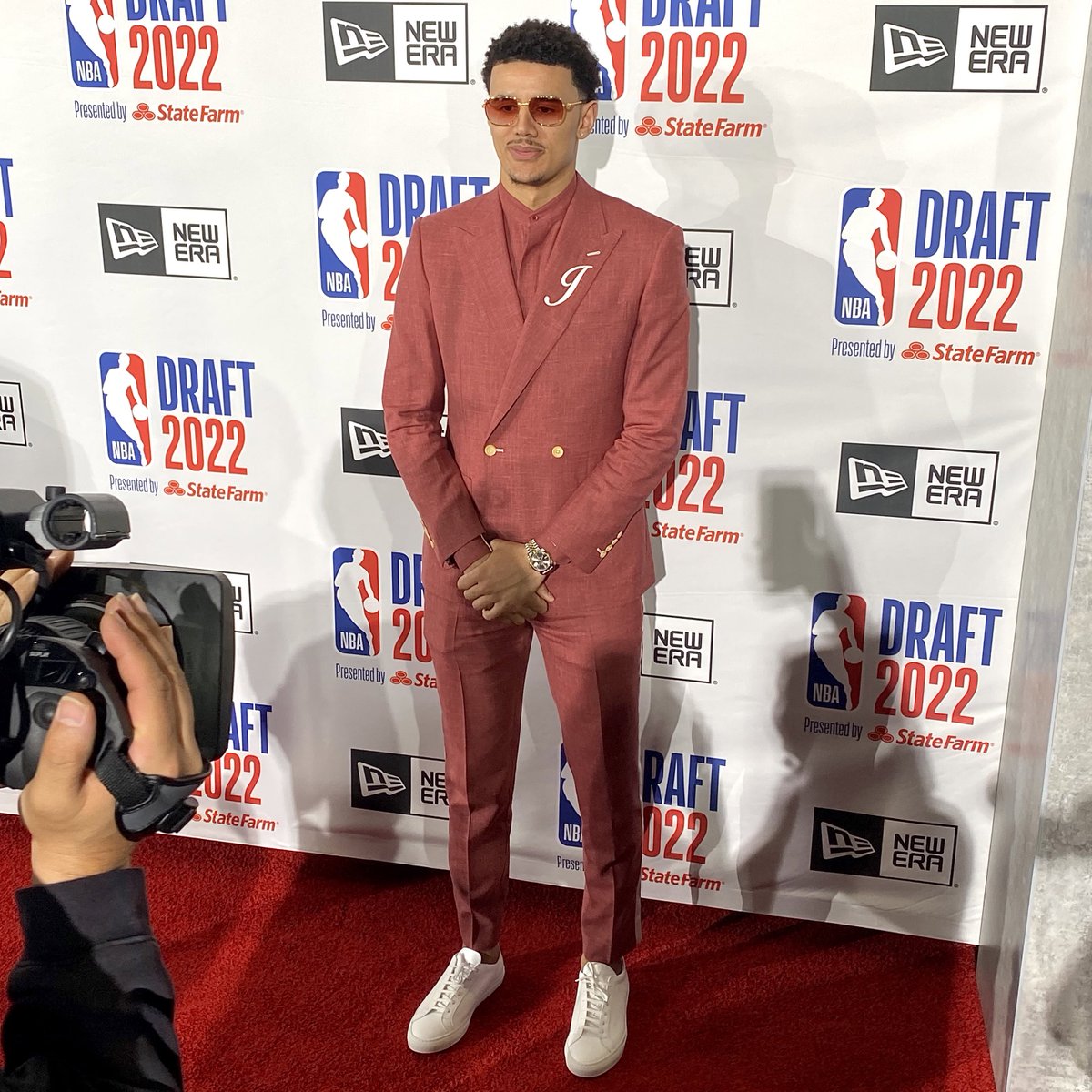 NBA Draft Red Carpet 😎

Thoughts on <a href="/JohnnyDavis/">Johnny Davis</a>’s fit?

#OnWisconsin x #NBADraft