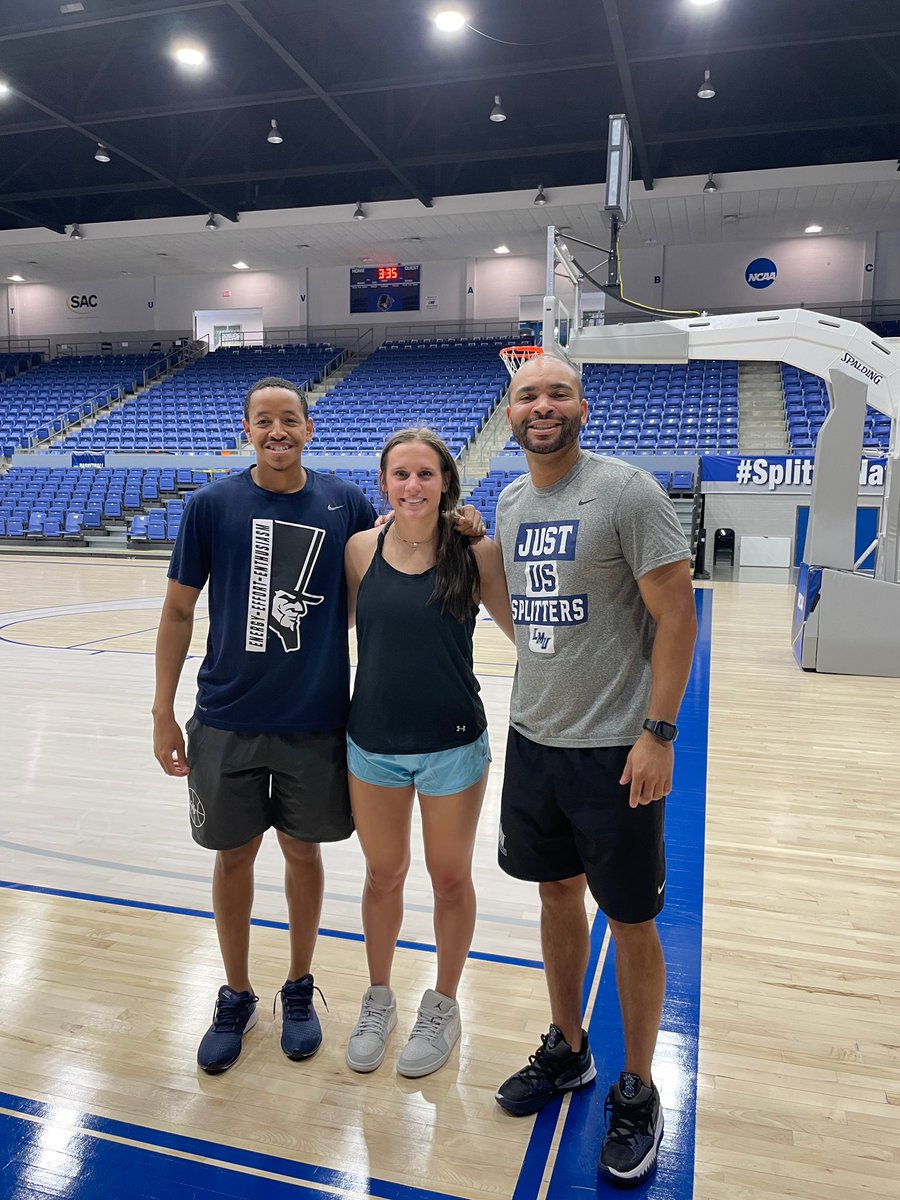 macie ridge tweet media