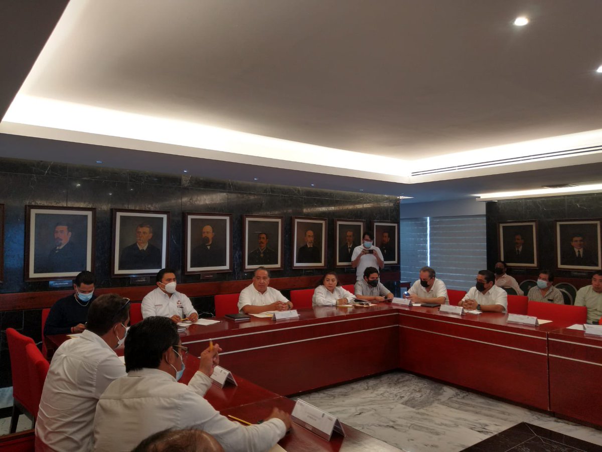 SEMAIG_CAMPECHE's tweet photo. Con la finalidad de dar seguimiento a la integración de proyectos de inversión; verificar los avances en términos de colaboración con los Ayuntamientos en el primer Informe del Gobierno del Estado de Campeche.
@CoespoCampeche
#INDEFOS
#GobiernoDeTodos https://t.co/cAuB8gFP52