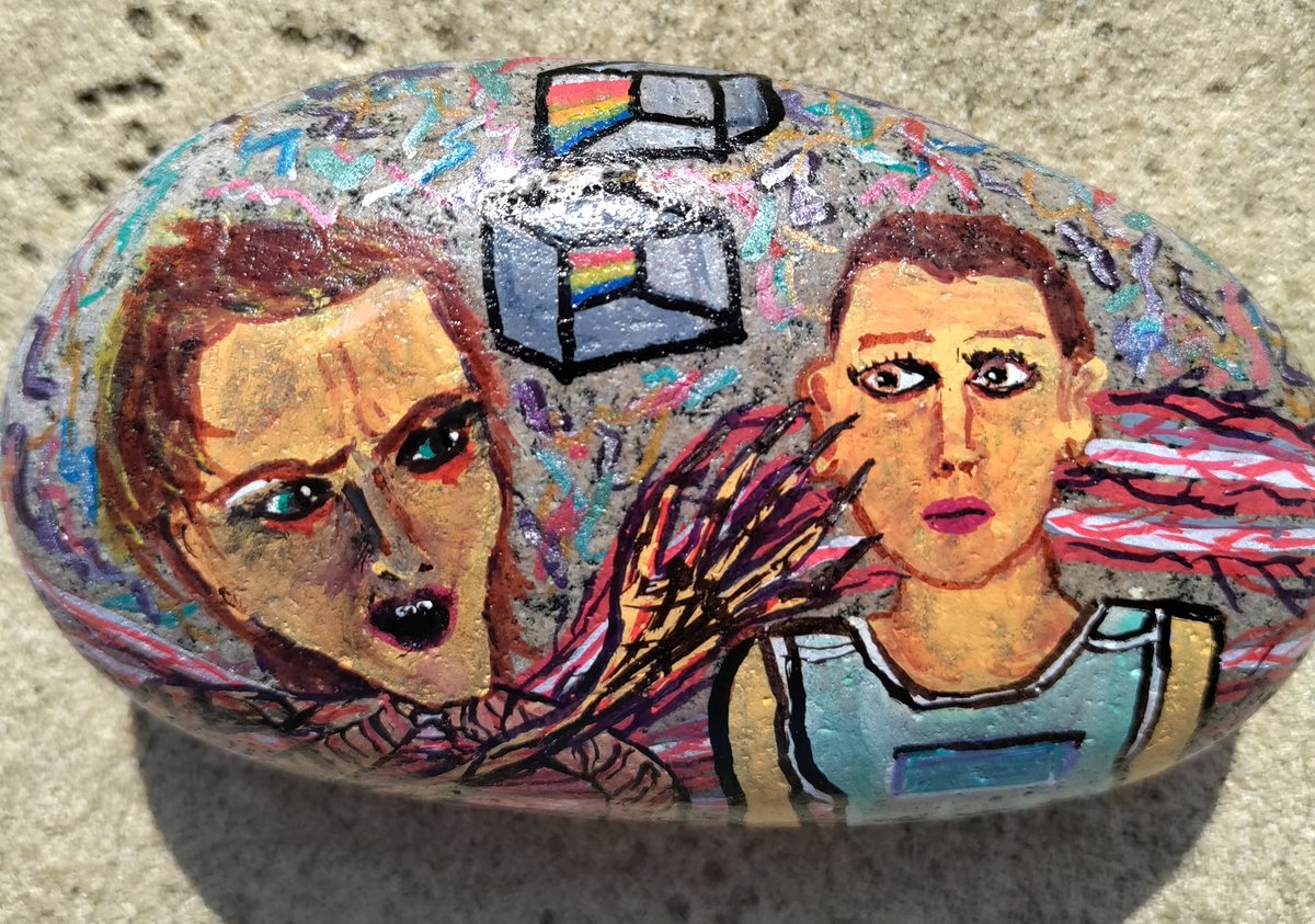 DarRocks321's tweet photo. 1&11#FanArt #StrangerThings4 #PaintedRocks #DarRocks321 @RenaissanceRookies @HMBLRockStar https://t.co/tBpbppwNd8