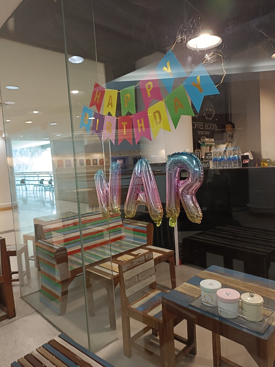 TongYW1998's tweet photo. 📍ร้าน Coffee Booms (หอศิลป์ BKK)
#2InfinityWithWar
#warwanarat https://t.co/tIDSw4sxvJ