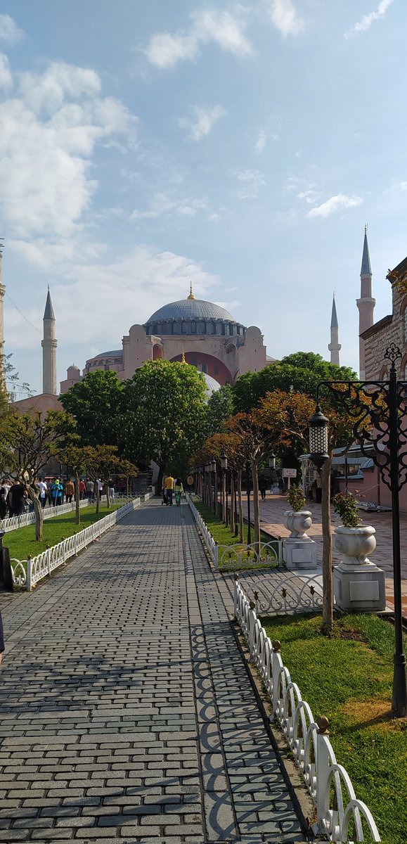Hayırlı Cumalar.