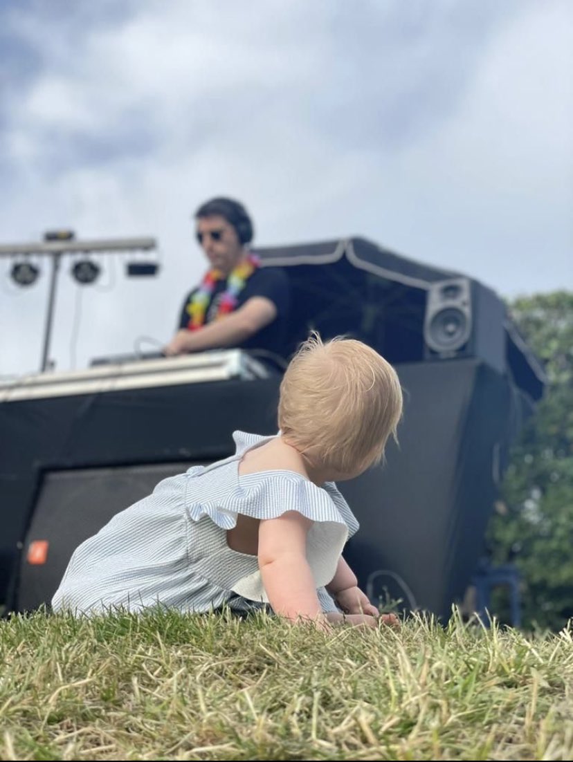 EDEAUNursingOUH's tweet photo. Not to be forgotten the ED summer party on the 16th…..dogs and children welcome with our resident DJ Senior charge Nurse Rich @Scruffyrich and also celebrating Senior Sister Bab’s @BabscroweCrowe special birthday #summervibes #JRED #nobetterteam https://t.co/OgrGVL28rS