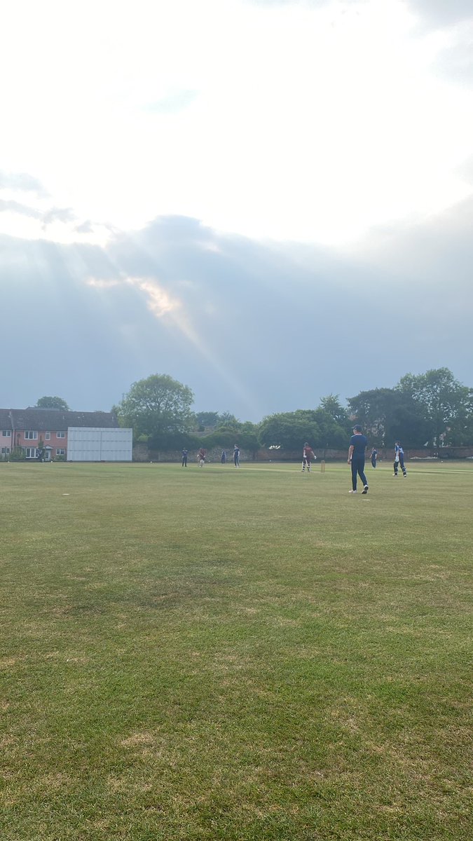 HadCC_Suffolk's tweet photo. An evening @SudburyCC with the Under 19s.
#T20time https://t.co/B5iB7P0zCh