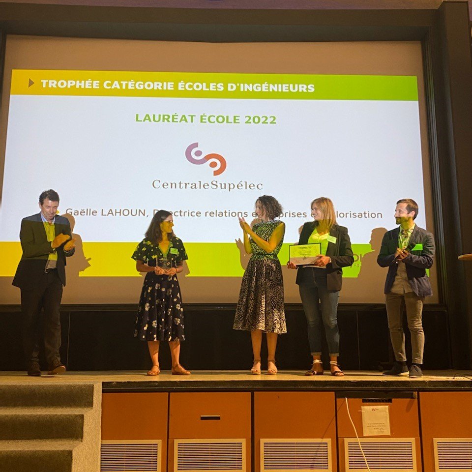 🏆 Trophée Agires-Synergie
Félicitations à <a href="/centralesupelec/">CentraleSupélec</a> 👏

Pour son trophée - Meilleures relations entreprises - catégorie écoles d’Ingénieurs✨

👉 Remis à Gaëlle Lahoun, Directrice relations entreprises et valorisation