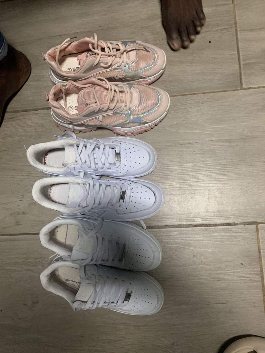 DiorSenegal's tweet image. « J'ai créé un service de lavage dénommé SETALMA qui consiste à laver les chaussures  des étudiants qui logent au sein du campus social . 

Je m'appelle ABDOULAYE SAKHO, je suis  étudiant en sciences économiques et de gestions à l’Université Cheikh Anta Diop Diop de Dakar. 👇🏿