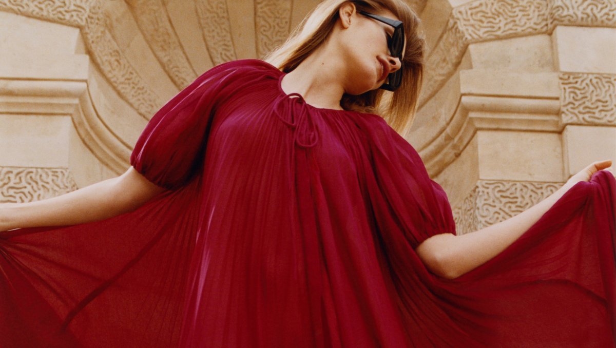 Summer Serotonin. Optimistic colors and vibrant patterns. Silhouettes designed for sunrise to sunset plans, leaving more time to live your perfect summer.
rebeccataylor.com/home/