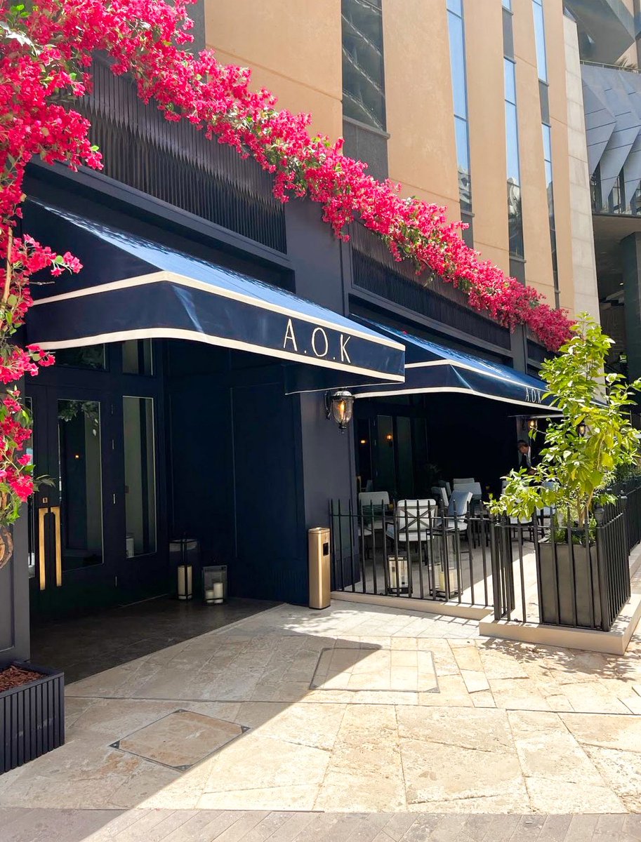 riyadh_north1's tweet photo. • A.O.K Kitchen | جديد المركز المالي !🤩
- من لندن للرياض ، مطعم راقي ورهيب في المركز المالي بجلسات اكثر من رائعة 😍🍝
- للحجز : 920025304 https://t.co/8n5nDc55Iy