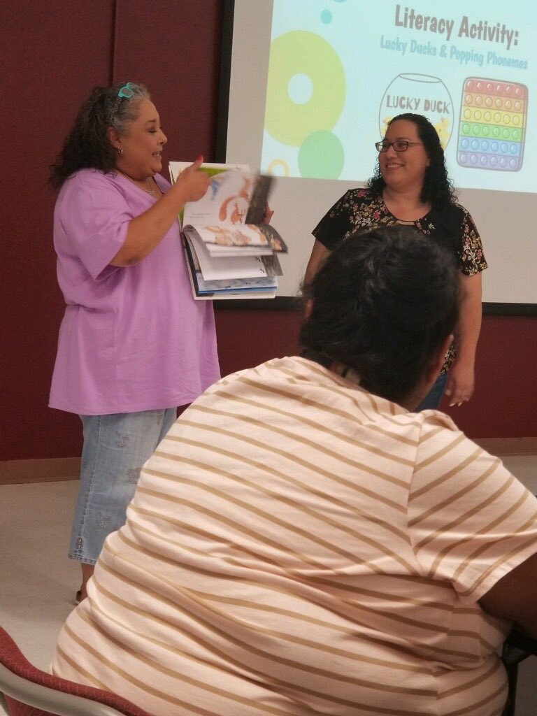 cjramirez_j's tweet photo. Read Aloud+Phonemic Awareness=Success. @CarnahanGracie @MarissaLiteracy @BeaLoMacias #EISDLITERACY #PDWITHDRGG https://t.co/jFYWdmSk3N