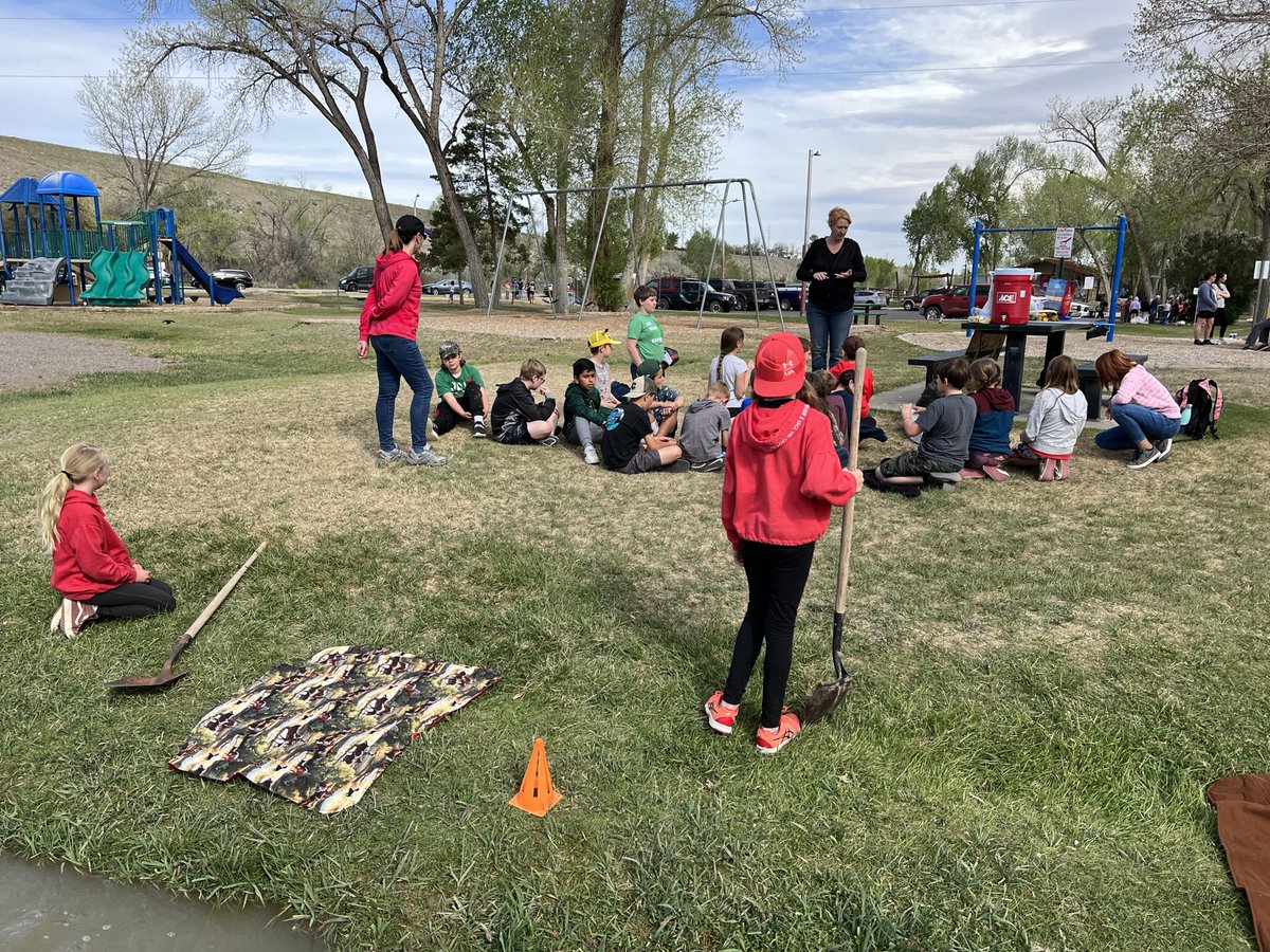 DWR_CO's tweet photo. DWR staff educating 4th graders in Montrose about the prior appropriation system and streamflow measurement. It's never too early to learn how our public resources, such as water, are managed! https://t.co/MAJb1BwDhp
