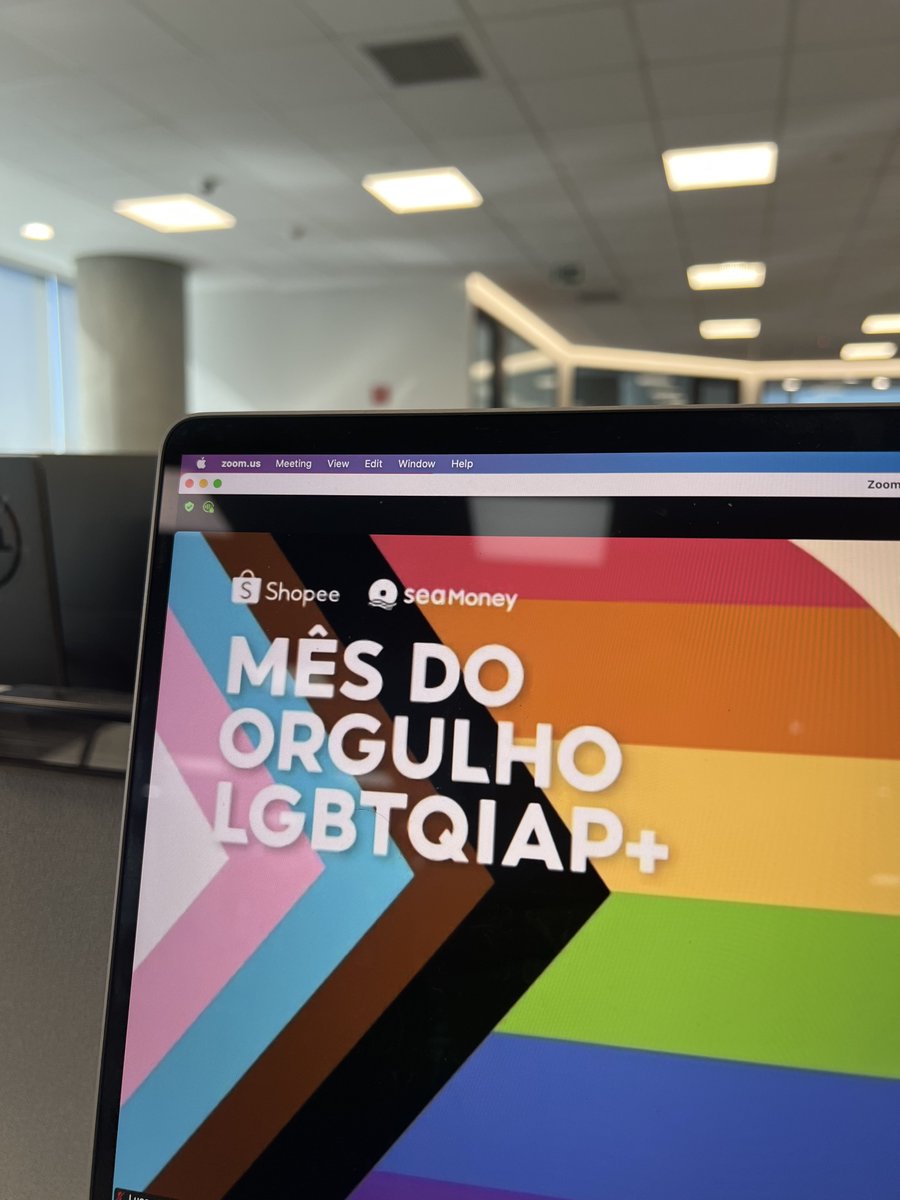 lopesjuliano's tweet image. AAAAAAAAAA @PepitaOfc NO @shopee_br TALK 🥹❤️❤️❤️❤️

“Meu nome é Priscila, meu pronome é ela, e eu nunca vou poder ser ele” 

🥹🥹🥹🥹🥹 #LifeAtShopee