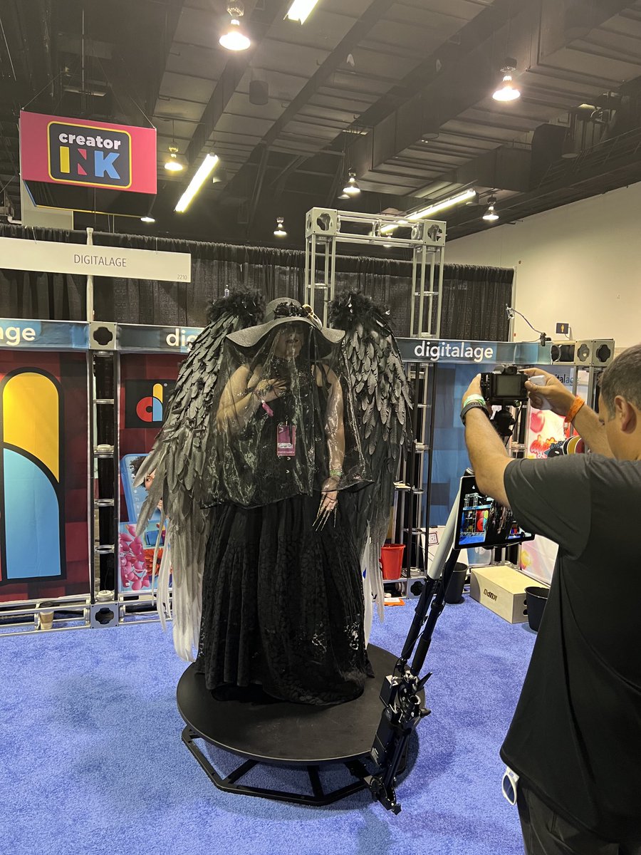 HPNN's tweet image. It’s happening ⁦@VidCon⁩ ⁦@GoDigitalage⁩