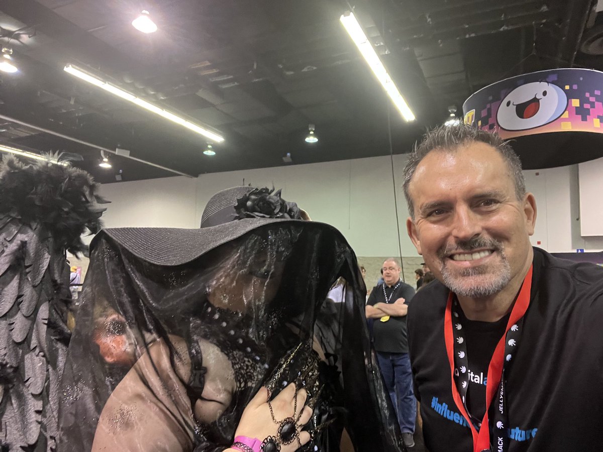 HPNN's tweet image. It’s happening ⁦@VidCon⁩ ⁦@GoDigitalage⁩