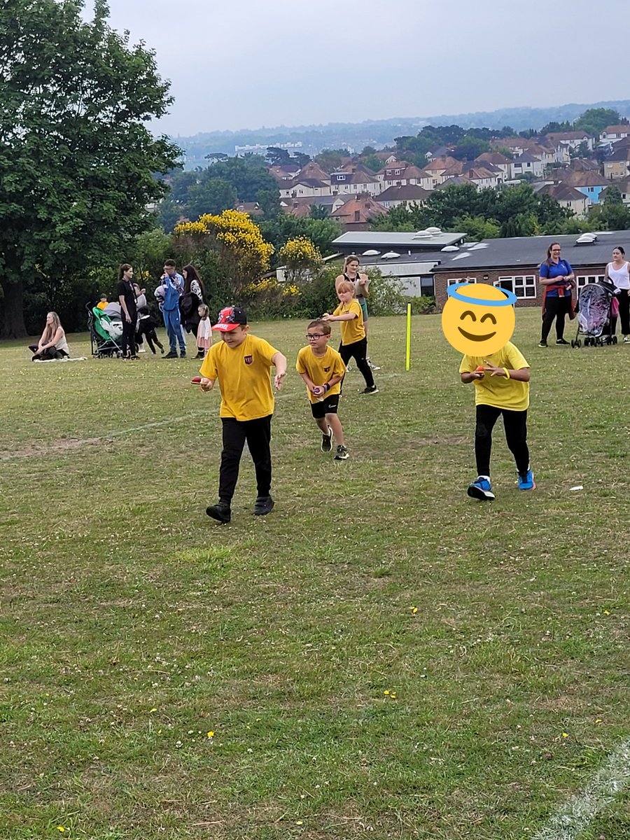 Egg and spoon race! <a href="/PE_EPS1/">PE at Elaine Primary School</a> <a href="/PrimaryElaine/">Elaine Primary</a>