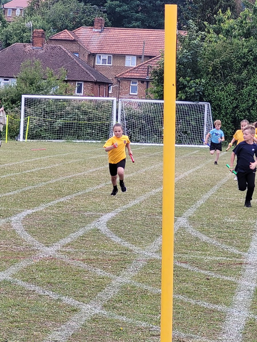 amberEPS's tweet photo. Relay race @PE_EPS1 @PrimaryElaine https://t.co/lvLC9j5ipv